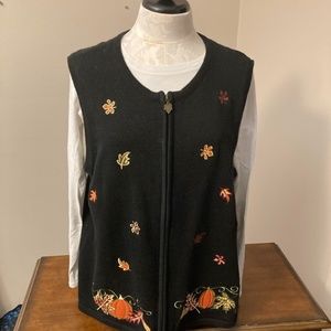 Fall/Autumn pumpkin and leaf themed black embroidered vest, size XL.